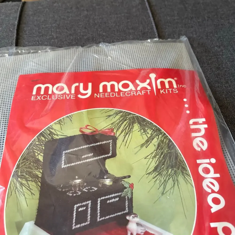 Old Fashioned Stove Christmas 1985 Ornament Vintage Needlepoint Kit Mary Maxim